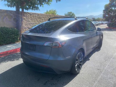 Used 2022 Tesla Model Y Performance AWD/4WD image 8