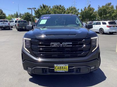 Used 2022 GMC Sierra 1500 Elevation w/ LPO, Elevation Black Package