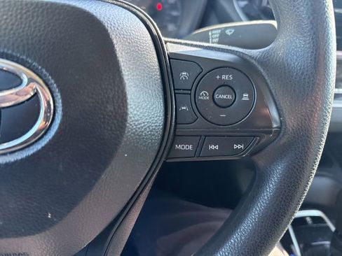 Used 2025 Toyota Corolla LE w/ Convenience Package image 11