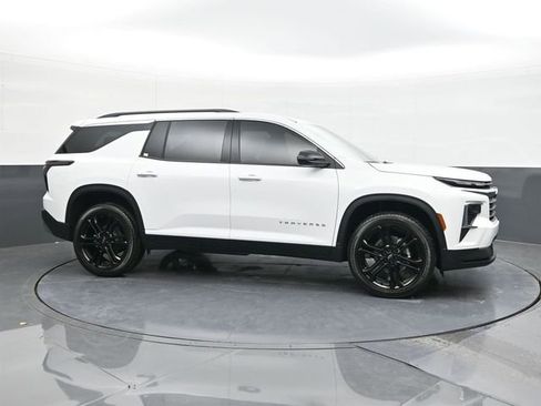 New 2026 Chevrolet Traverse LT w/ LPO, Floor Liner Package image 17