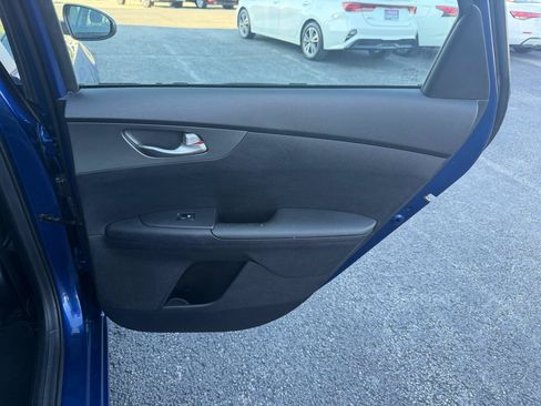 Used 2020 Kia Forte LXS FWD image 17