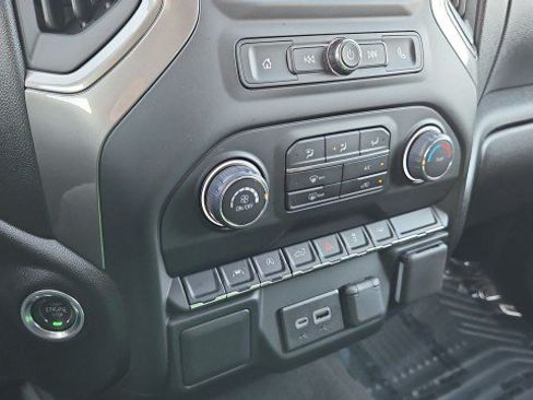 Used 2026 Chevrolet Silverado 1500 Custom w/ Turbomax Blackout Package RWD image 17