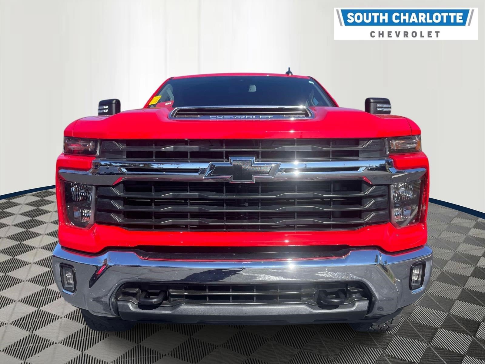 Used 2024 Chevrolet Silverado 3500 LT w/ All Star Edition AWD/4WD image 2