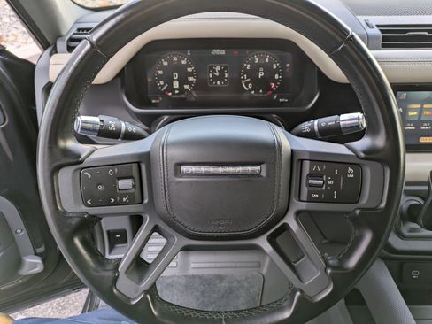 Used 2022 Land Rover Defender 110 X-Dynamic HSE image 16