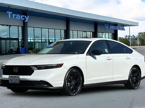 Certified 2025 Honda Accord SE image 14