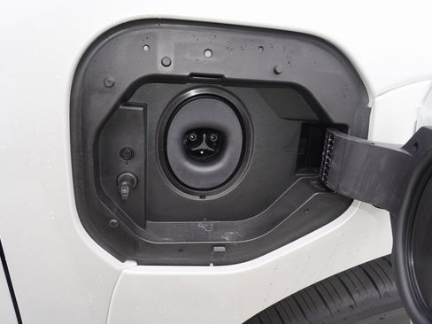 New 2026 Toyota bZ XLE Plus image 9