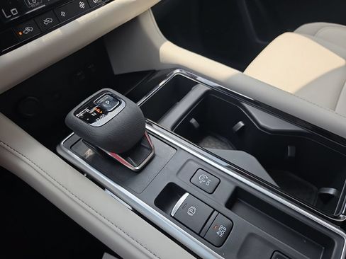 New 2026 Nissan Pathfinder SL FWD image 19