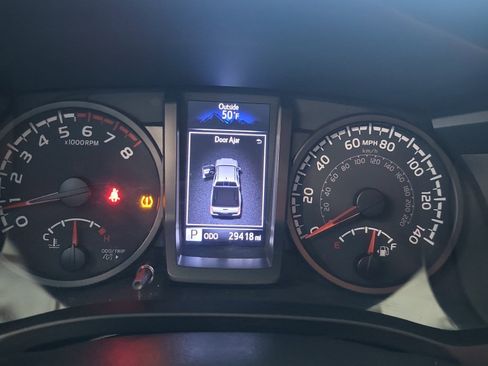 Used 2020 Toyota Tacoma SR w/ SR Convenience Package RWD image 11