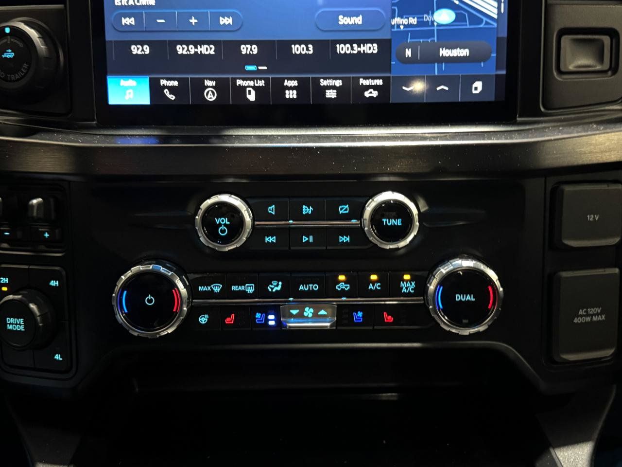 Used 2023 Ford F350 Lariat w/ Lariat Ultimate Package AWD/4WD image 7