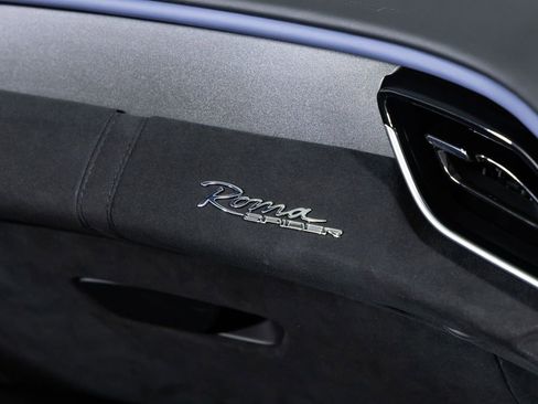 Used 2024 Ferrari Roma Spider image 41