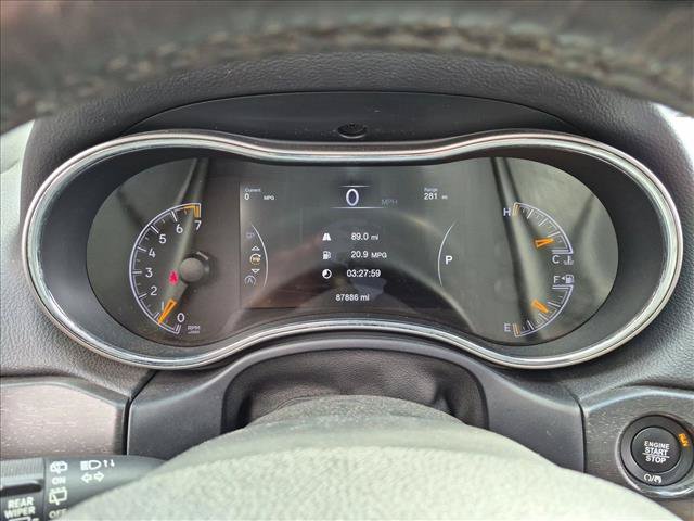 Used 2018 Jeep Grand Cherokee Altitude AWD/4WD image 9