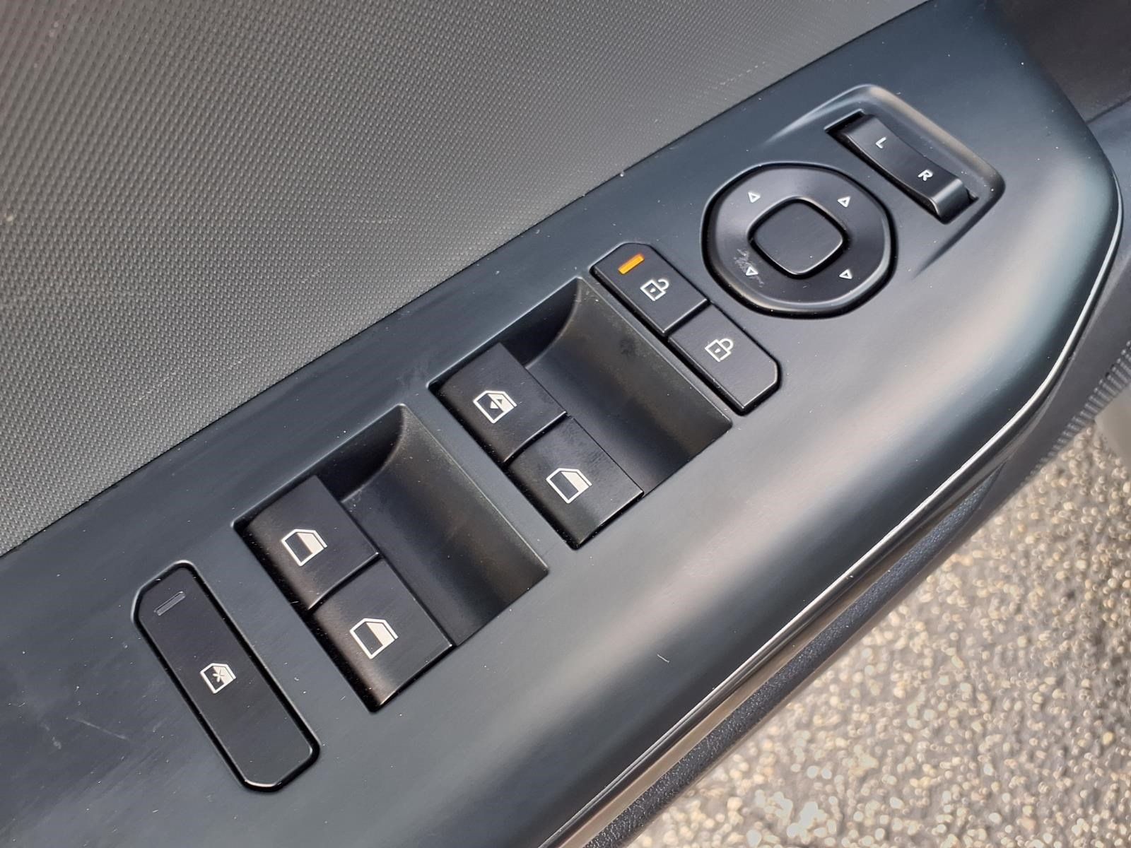 Used 2025 Kia K4 FWD image 16