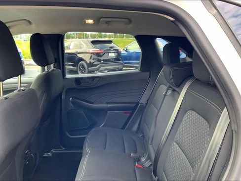 Used 2024 Ford Escape Active w/ Tech Pack #1 AWD/4WD image 11