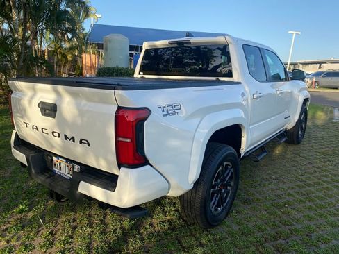 Used 2024 Toyota Tacoma TRD Sport image 7