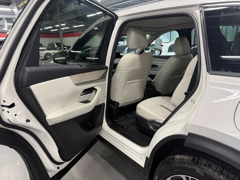 Used 2024 MAZDA CX-90 Plug-In Hybrid w/ Premium Plus image 14