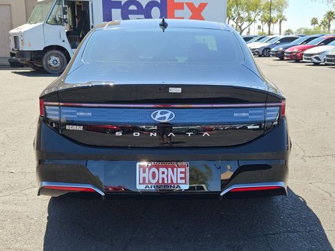 New 2025 Hyundai Sonata Limited image 3