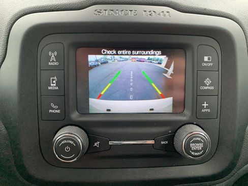 Used 2016 Jeep Renegade Latitude w/ Popular Equipment Group AWD/4WD image 39