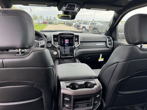 New 2026 RAM 1500 Laramie AWD/4WD image 32