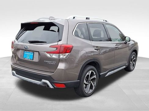 Used 2023 Subaru Forester Touring image 6
