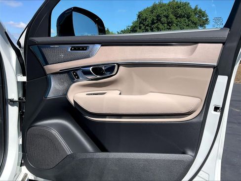 New 2026 Volvo XC90 T8 Ultra w/ Lounge Package image 31