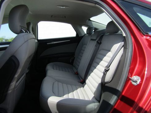 Used 2014 Ford Fusion S FWD image 16