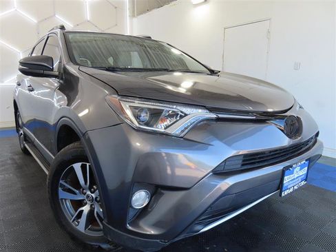 Used 2016 Toyota RAV4 XLE FWD image 3