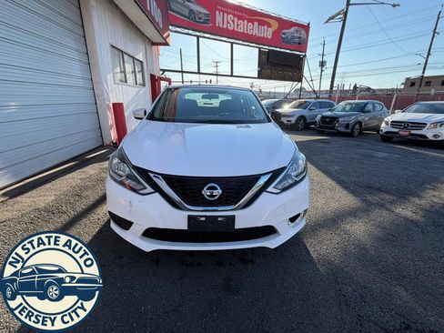 Used 2017 Nissan Sentra SV image 2