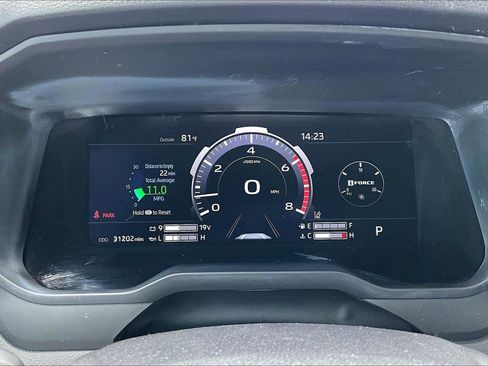 Used 2024 Toyota Tundra Limited w/ Power Package AWD/4WD image 14