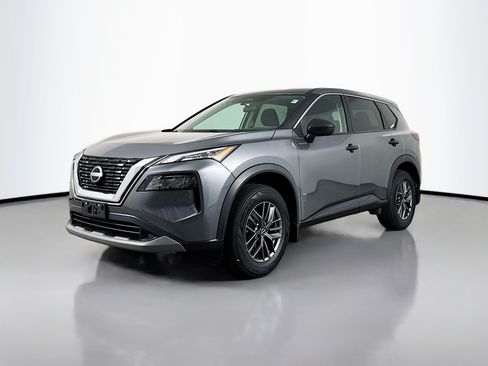 Used 2023 Nissan Rogue S AWD/4WD image 3