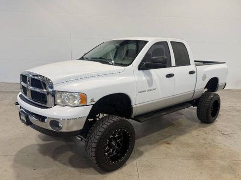 Used 2004 Dodge Ram 2500 Truck SLT w/ Trailer Tow Group AWD/4WD image 2