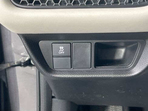 Used 2024 Honda HR-V EX-L image 10
