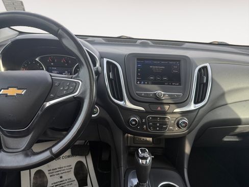 Used 2020 Chevrolet Equinox LT image 11