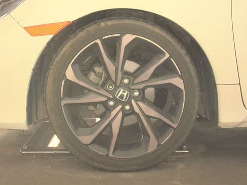 Used 2020 Honda Civic Sport image 9