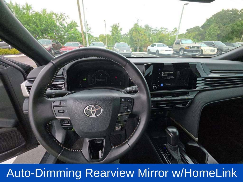 Used 2025 Toyota Camry SE w/ Convenience Package FWD image 7