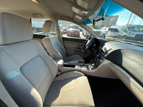 Used 2009 Subaru Outback 2.5i image 13