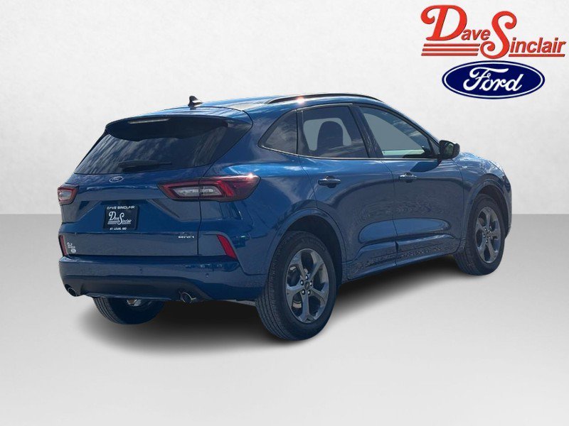 Used 2023 Ford Escape ST-Line Select w/ Tech Pack #1 AWD/4WD image 7