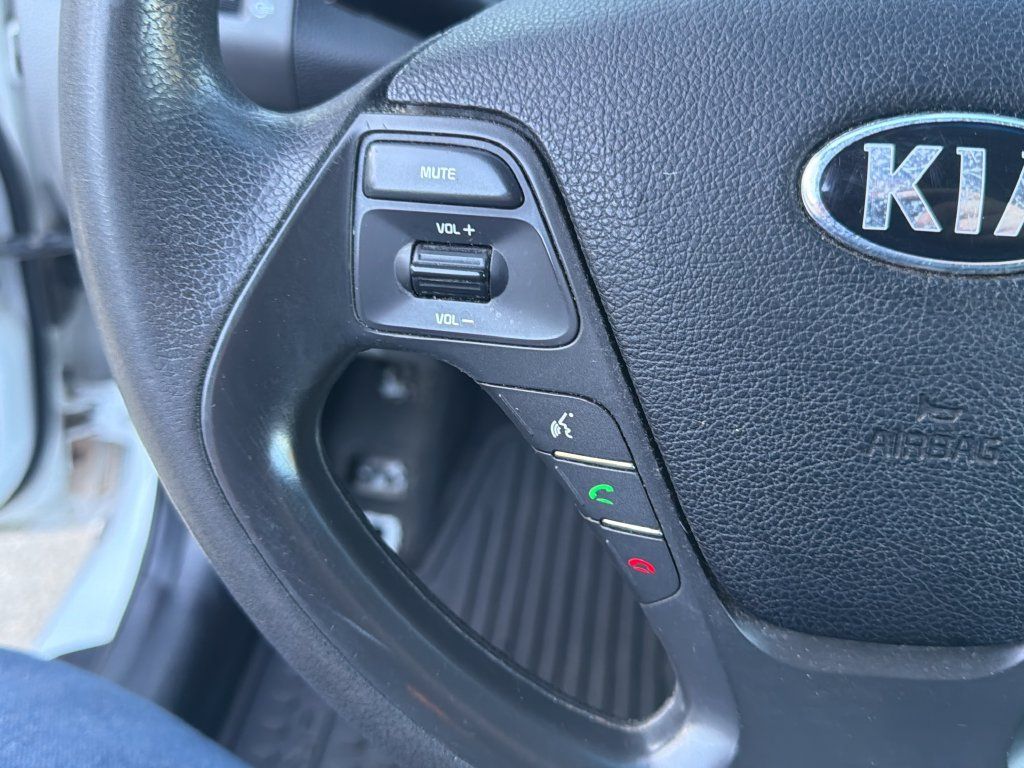Used 2017 Kia Forte LX FWD image 18