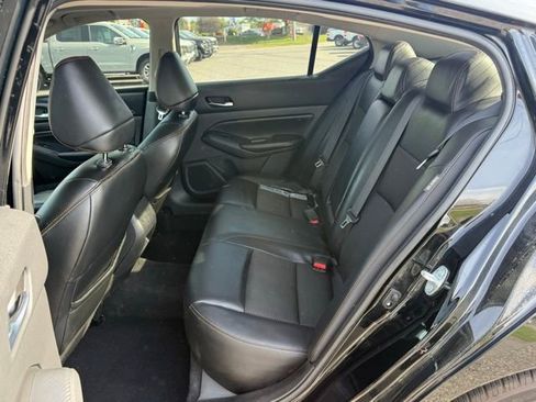Used 2021 Nissan Altima 2.5 SR w/ SR Premium Package FWD image 13