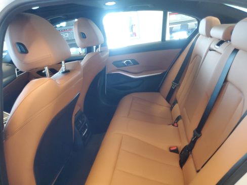 Used 2025 BMW 330i xDrive Sedan w/ M Sport Package AWD/4WD image 15