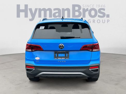 Used 2022 Volkswagen Taos SE image 4