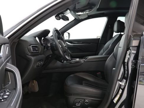 Used 2022 Maserati Levante Modena AWD/4WD image 16