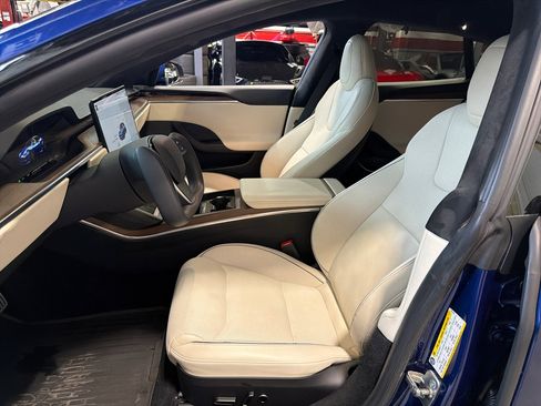 Used 2021 Tesla Model S Plaid image 17