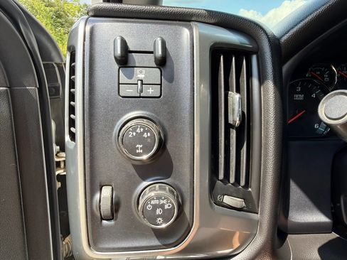 Used 2015 Chevrolet Silverado 2500 LT AWD/4WD image 18