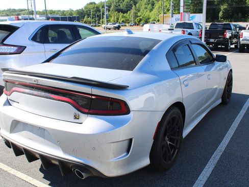 Used 2020 Dodge Charger Scat Pack w/ Dynamics Package RWD image 6