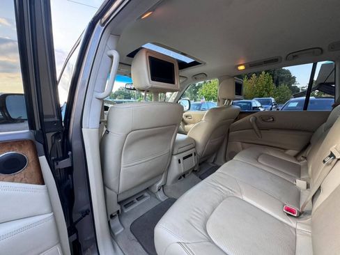 Used 2014 INFINITI QX80 4WD w/ Theater Package image 14