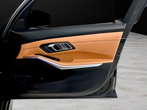 Used 2019 BMW 330i xDrive Msport Pkg w/ M Sport Package image 46