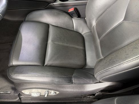Certified 2024 Porsche Macan AWD/4WD image 14