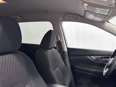 Used 2018 Nissan Rogue SV AWD/4WD image 19