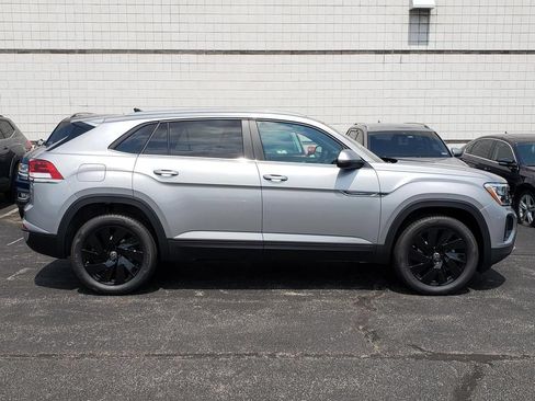 New 2026 Volkswagen Atlas Cross Sport SE AWD/4WD image 2