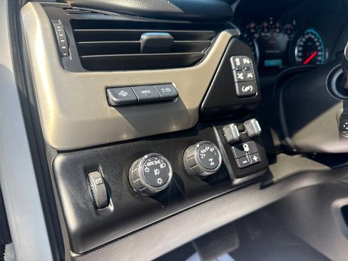 Used 2020 GMC Yukon Denali w/ Denali Ultimate Package AWD/4WD image 33